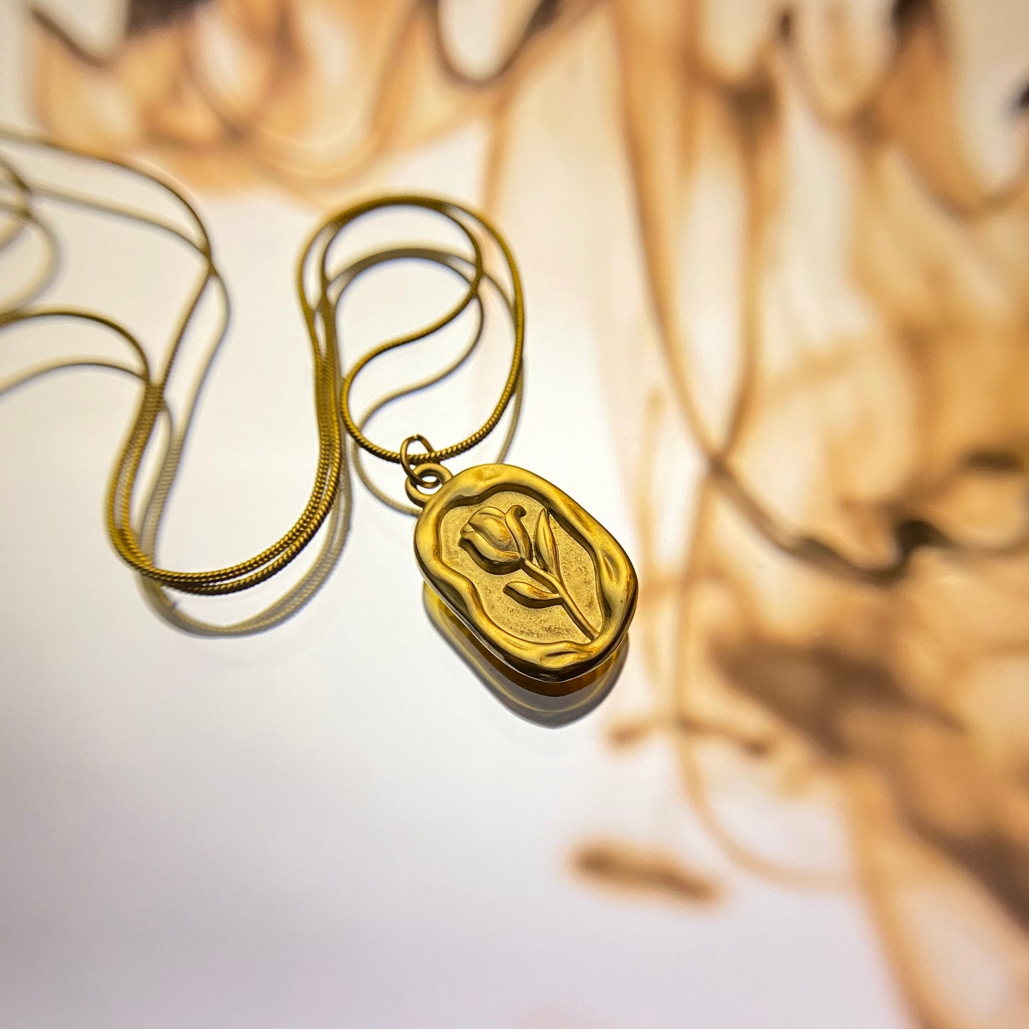 Rose Seal Necklace