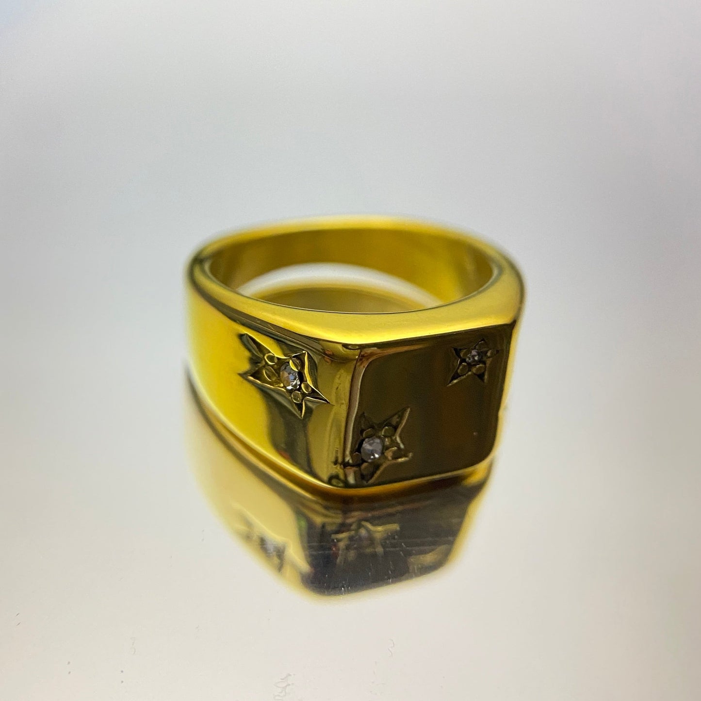 Side view of Starstruck Ring