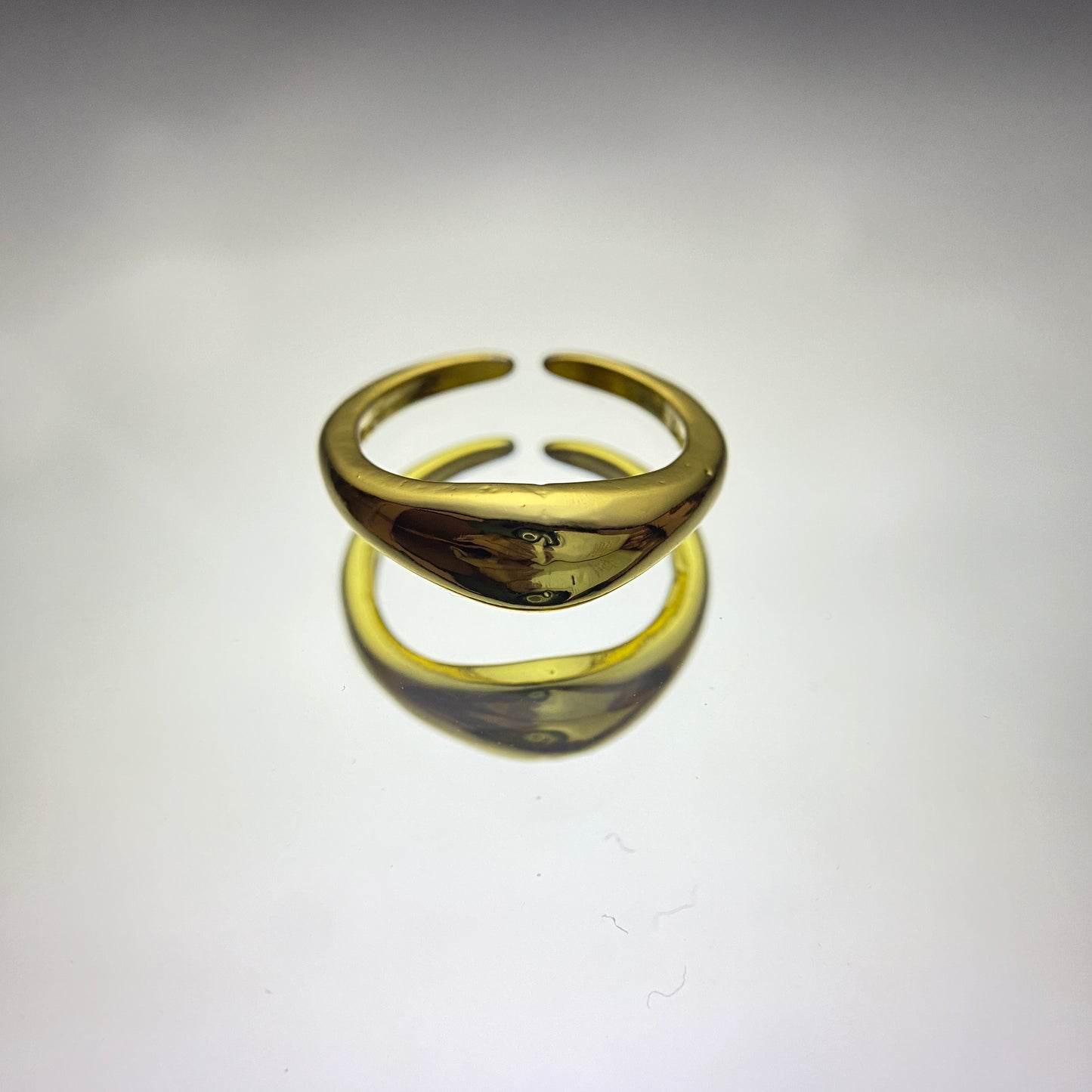 Front view of Sunset Band Ring