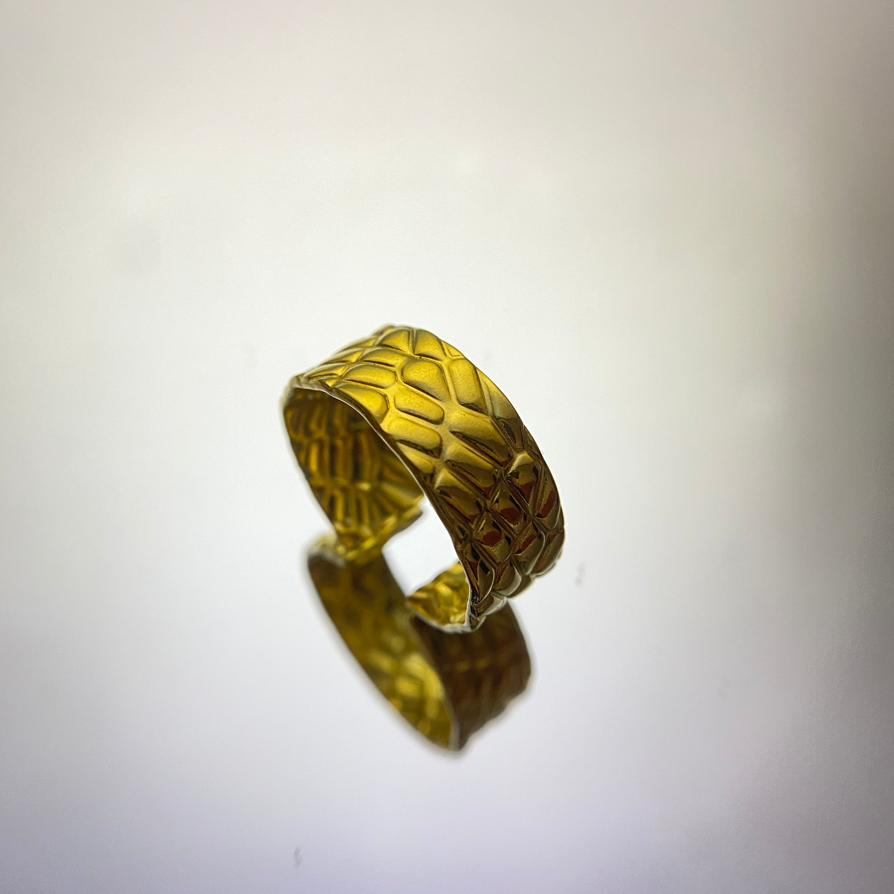 Scale Band Ring
